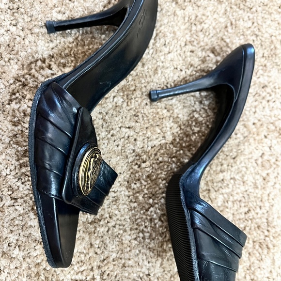 Authentic Gucci Sandals - Picture 4 of 7